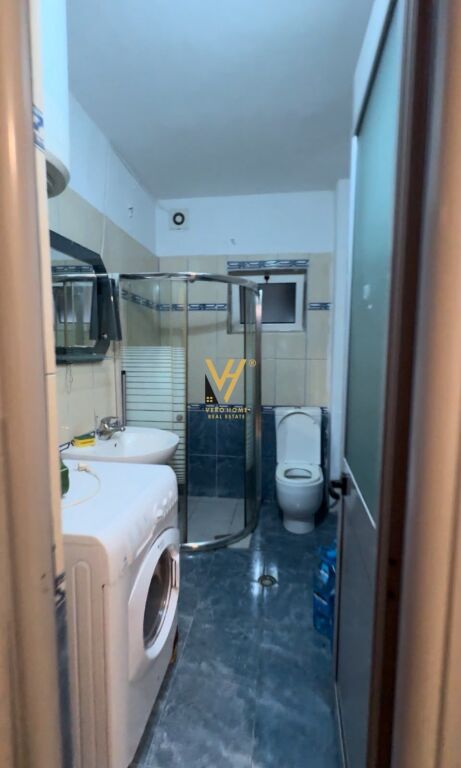 JEPET APARTAMENT 1+1+BLK ME QERA TE PALLATI ME SHIGJETA 40.000 LEKE