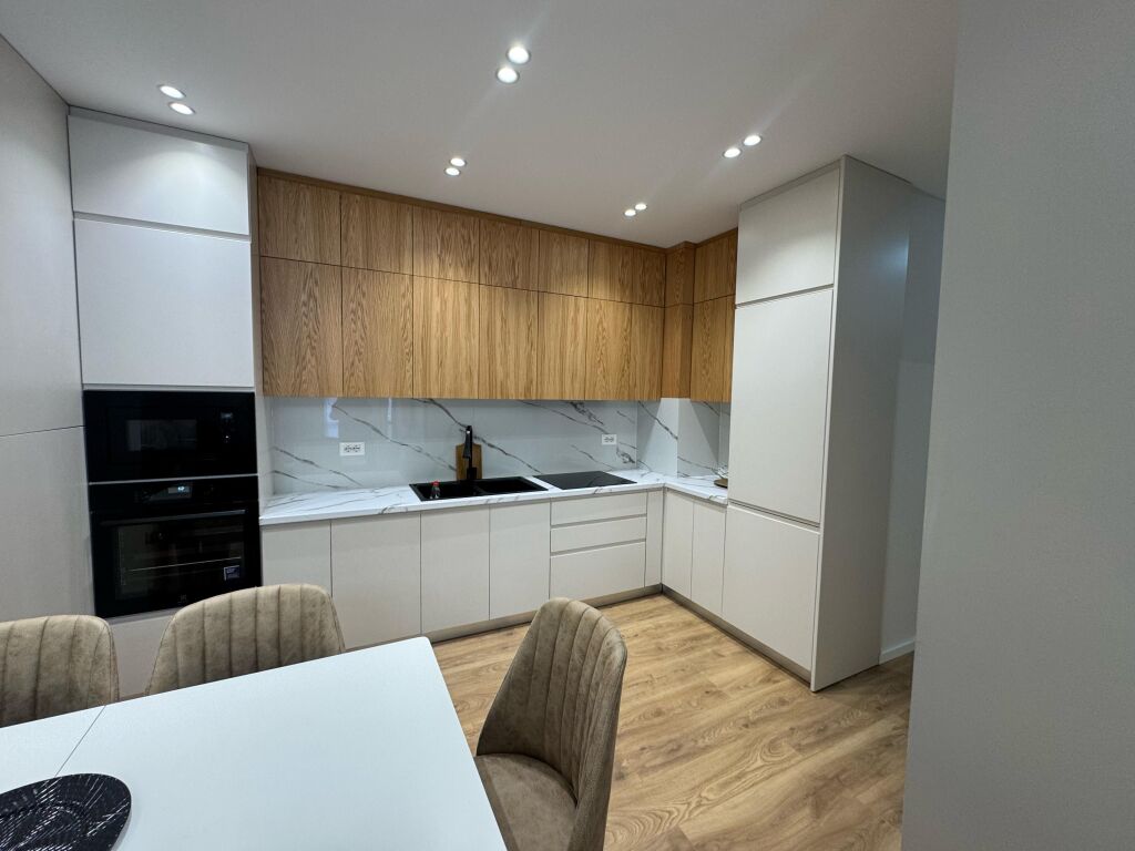 🏡 Appartamento 2+1 in affitto  📍 Di fronte a Delijorgji, vicino a Pastiçeri Nela 💶 Prezzo: 900 €/mese