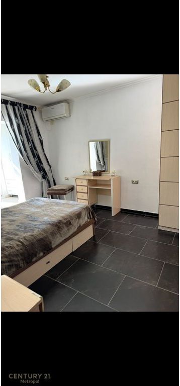 Japim me qira apartament 2+1 te Brryli, prane Bar Oslo!