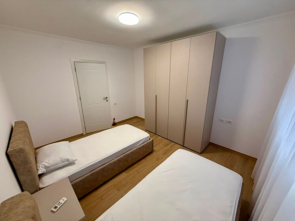 📣 AFFITTO SUPER Appartamento 2+1 con 2 Bagni 📍 Centro, Vicino al Mercato Nuovo ✨ 💶 Prezzo 1.000 Euro