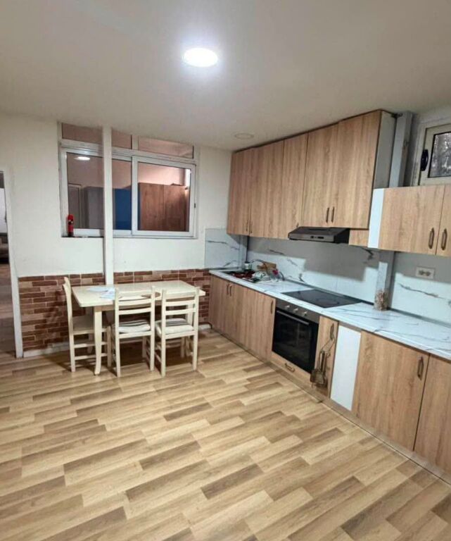 FOR RENT APARTMENT 3+1 Near Besnik Sykja School – Vasil Shanto.