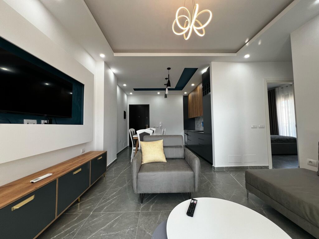 Apartament 2+1 në shitje në Lungomare Vlorë
