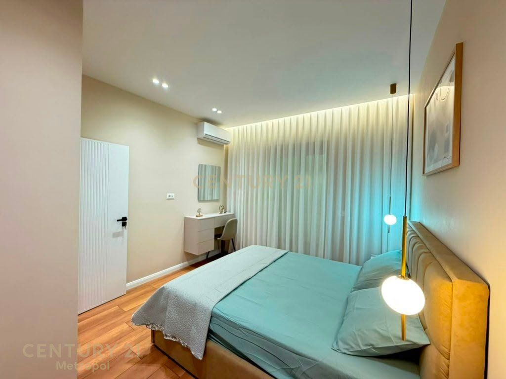 Apartament 1+1 me qira pranë Pazarit të Ri