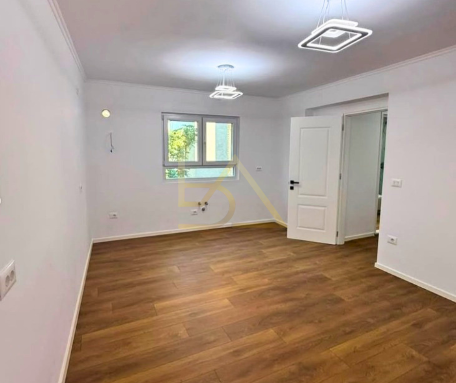 Apartament 1+1 për Shitje – Xhamllik, Tiranë