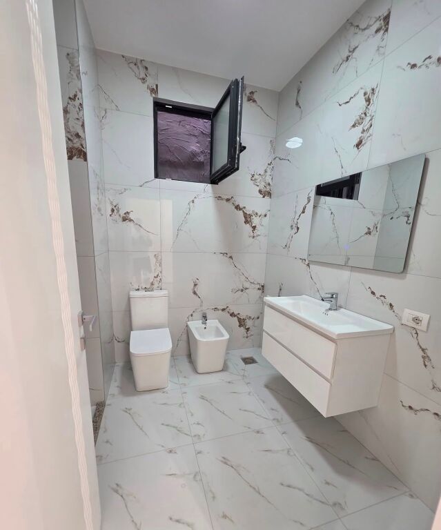 🏡 Super Luxurious Apartment for Sale 2+1 📍 Hamdi Garunja Street, Dry Lake (not a mountainous area)   💶 Price: 273 Million Lek