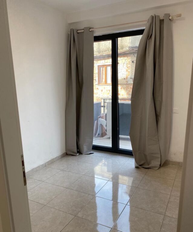 Qera | Ambjent Biznesi | Pazari i Ri | 800 €/muaj