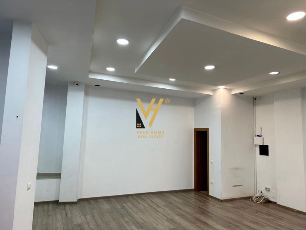 UFFICIO 70 M2 IN AFFITTO VICINO ALLA PROCURA DI TIRANA 120.000 LEKE