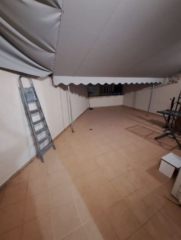 Appartamento 1+1 in affitto in Via Barikadave, vicino al liceo Sami Frasheri  ID 5339