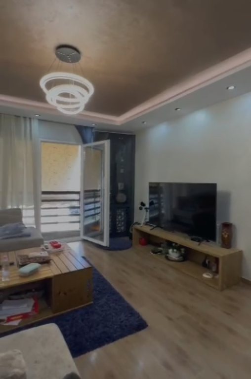 Apartament 2+1 me Qira Komuna e Parisit Tirane