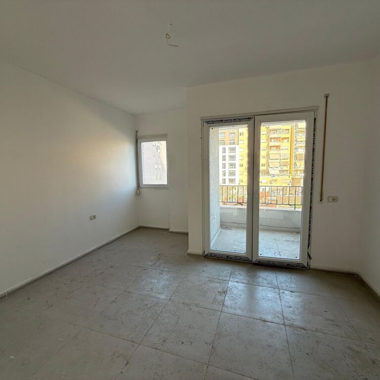 🏡 JEPET VILË ME QIRA PRANË TEG ✨