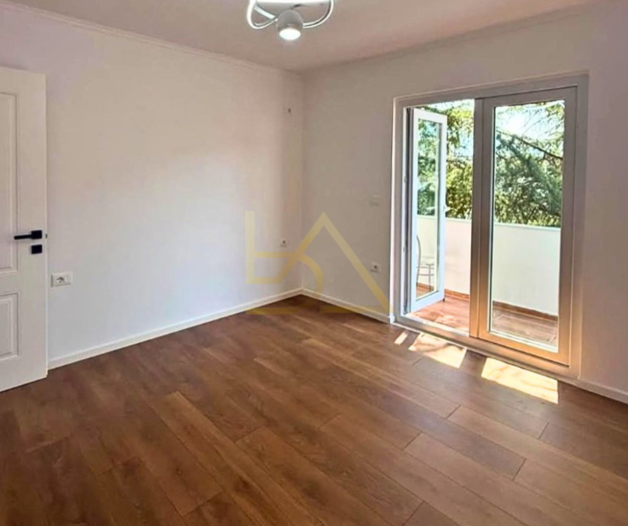 Apartament 1+1 për Shitje – Xhamllik, Tiranë