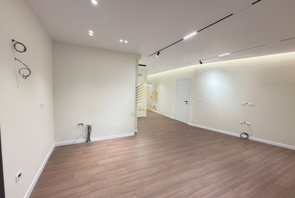 For sale, Apartment 2+1+balcony, Ali Demi-Near Shkoza Roundabout, 19,000,000 Lek