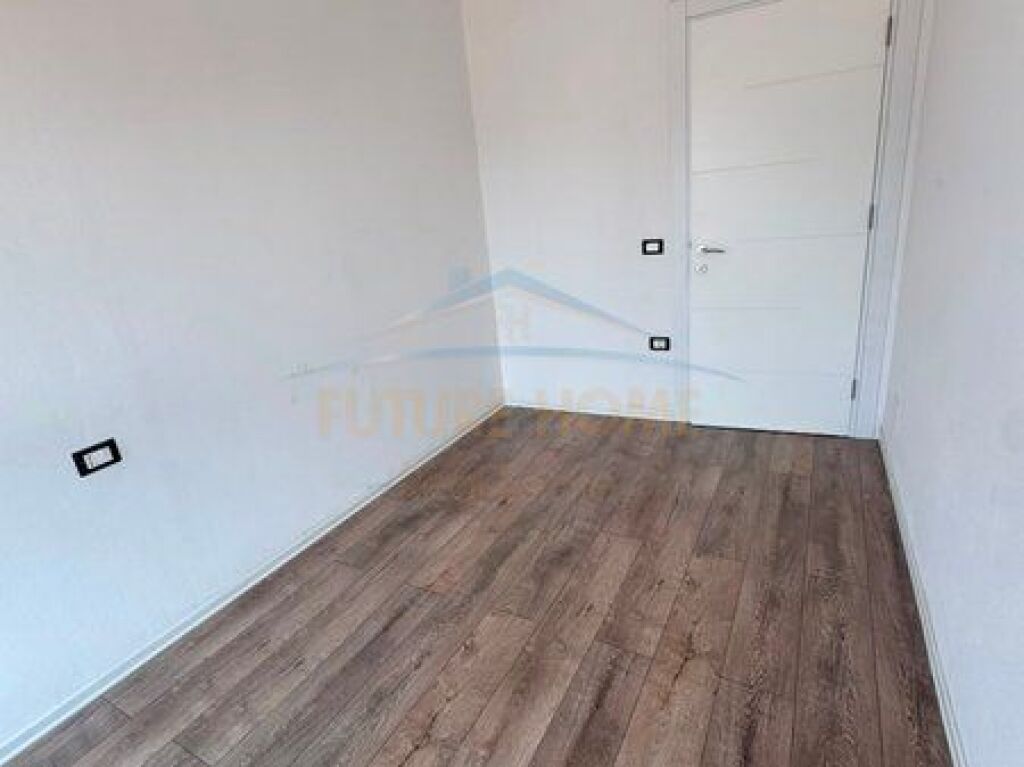 For sale, Apartment 3+1+2, Ndregjoni Complex, Jordan Misja Street