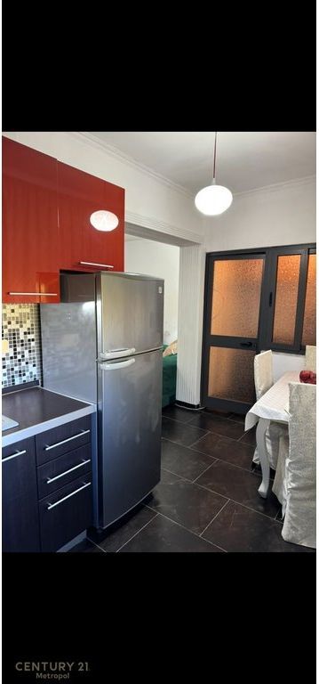Japim me qira apartament 2+1 te Brryli, prane Bar Oslo!