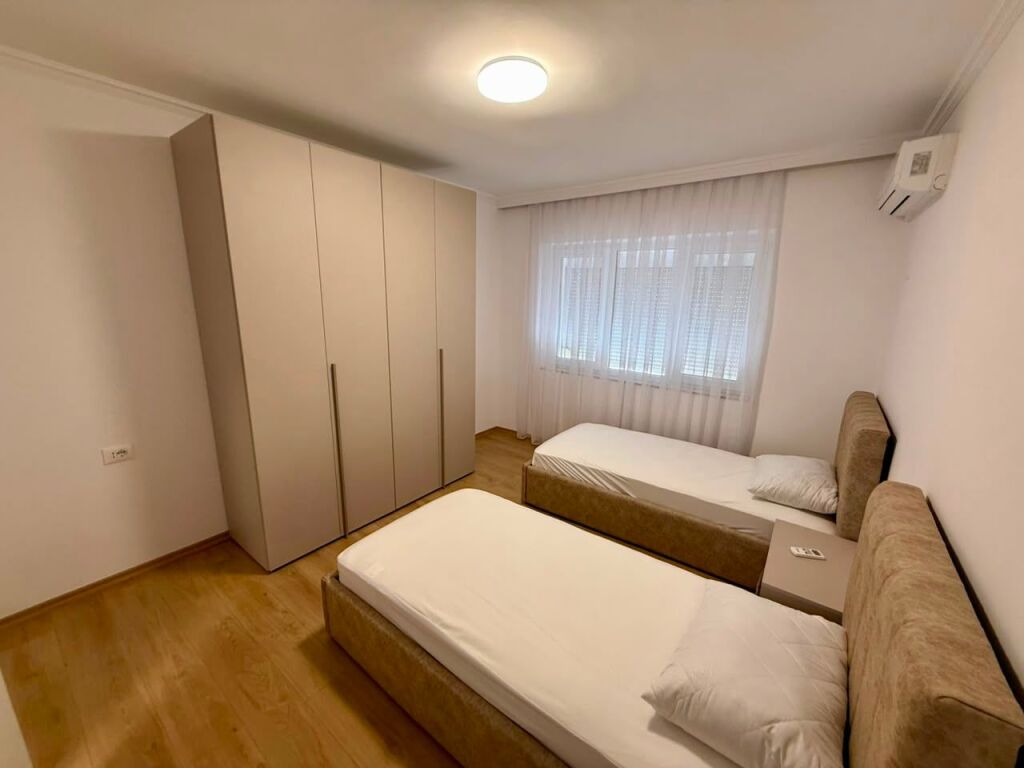 📣 AFFITTO SUPER Appartamento 2+1 Con 2 Bagni 📍 Centro, Vicino al Nuovo Mercato ✨