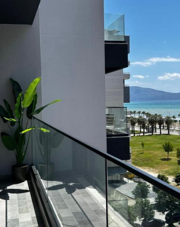 Sea view Apartment for rent in Vlora  ,Lungomare Free from September -1 June
