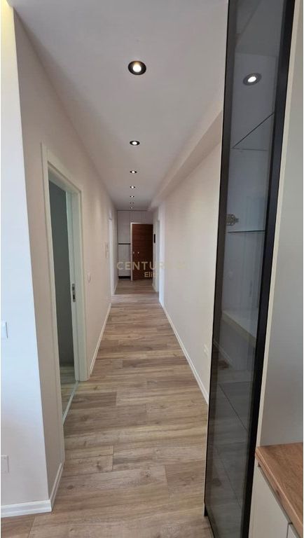 FOR RENT 2+1 APARTMENT + PARKING SPACE IN XHAMLLIK! 700 € /Month