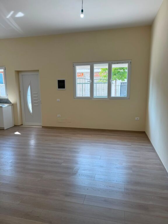 Rent | Shtëpi private 2 + 1 + 2 | Babrru | 400 €/month