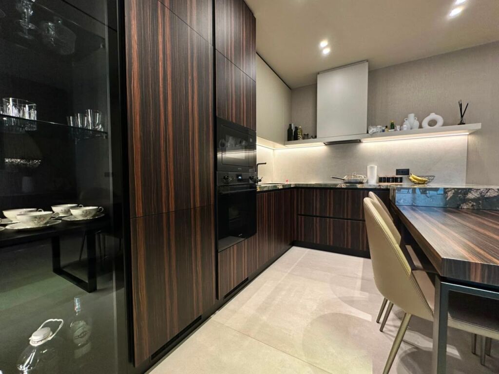Apartament luksoz për shitje LISTË EKSKLUZIVE | Lungomare, Vlorë