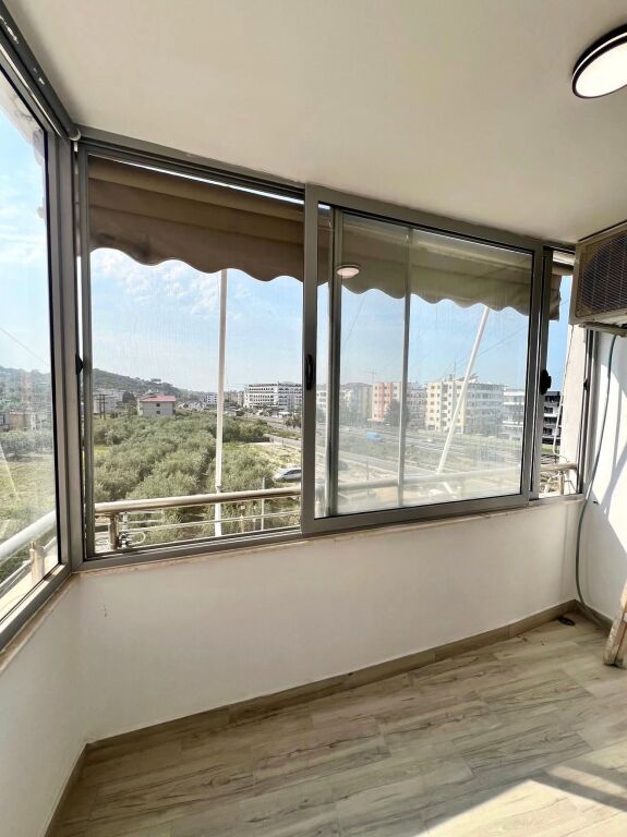 Shitet Apartament 1+1 te Shkembi Kavajes