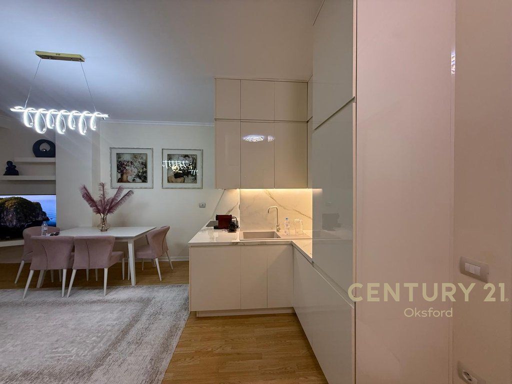 APARTMENT 2+1 FOR RENT, AT KOSOVARËVE STREET! 1,200 € /Month