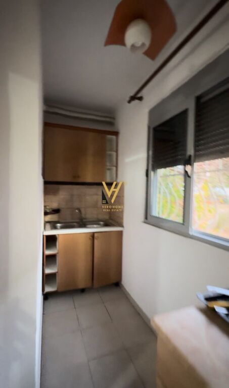 JEPET APARTAMENT 1+1+BLK ME QERA TE PALLATI ME SHIGJETA 40.000 LEKE