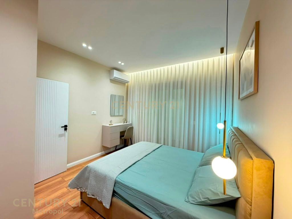 Apartament 1+1 me qira pranë Pazarit të Ri