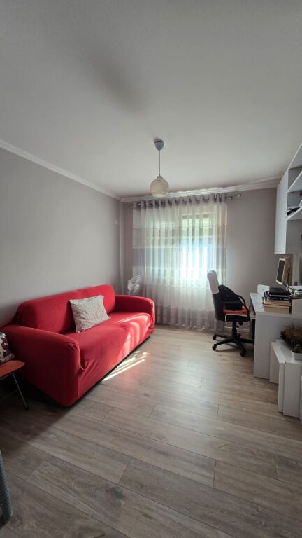 Apartament 2+1 per shitje , te Irfan Tomini !
