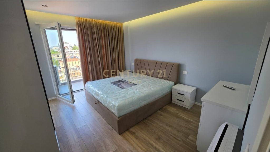 FOR RENT 2+1 APARTMENT + PARKING SPACE IN XHAMLLIK!