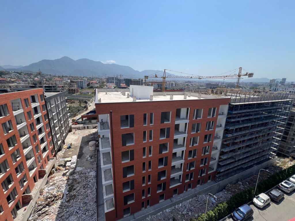 Shitet apartament 2+1 Ring Side , Paskuqan