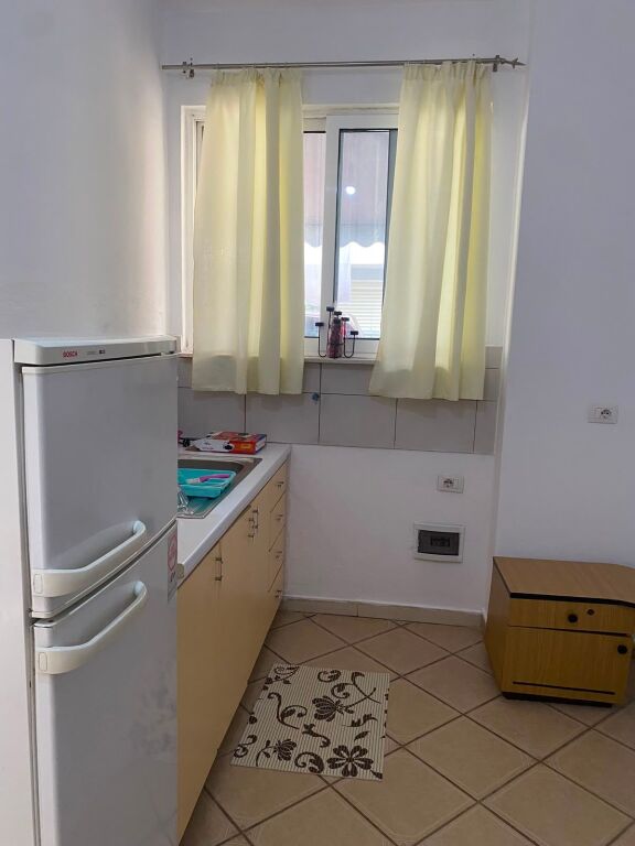 GARSIONERE 27000 LEKE.TREGU USHQIMOR,PALLATI ME SHIGJETA