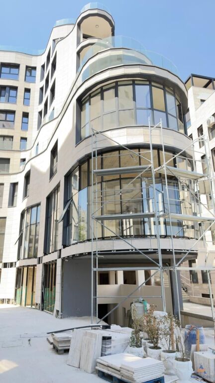 LOCALE COMMERCIALE IN AFFITTO 129 M2 " LAGO ASCIUTTO " 4000 EURO