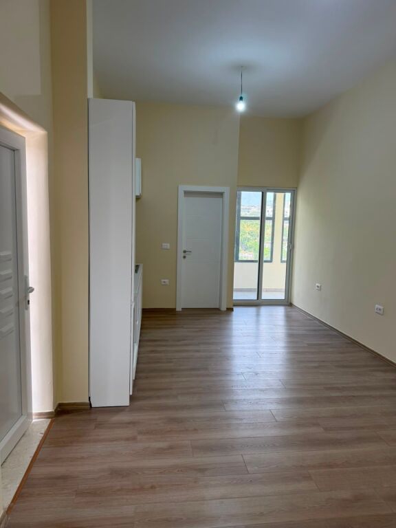 Rent | Shtëpi private 1 + 1 | Babrru | 270 €/month