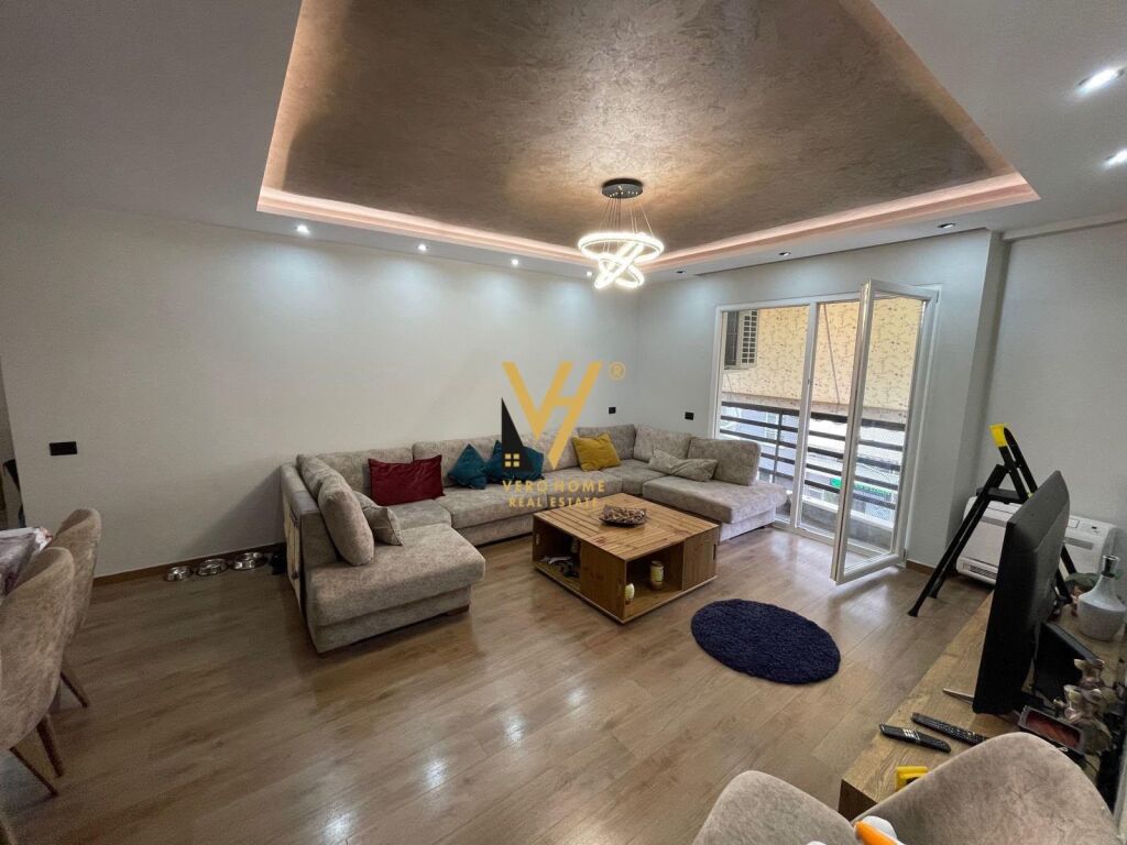 JEPET APARTAMENT 2+1+BLK ME QIRA TE KOMUNA E PARISIT 90.000 LEKE