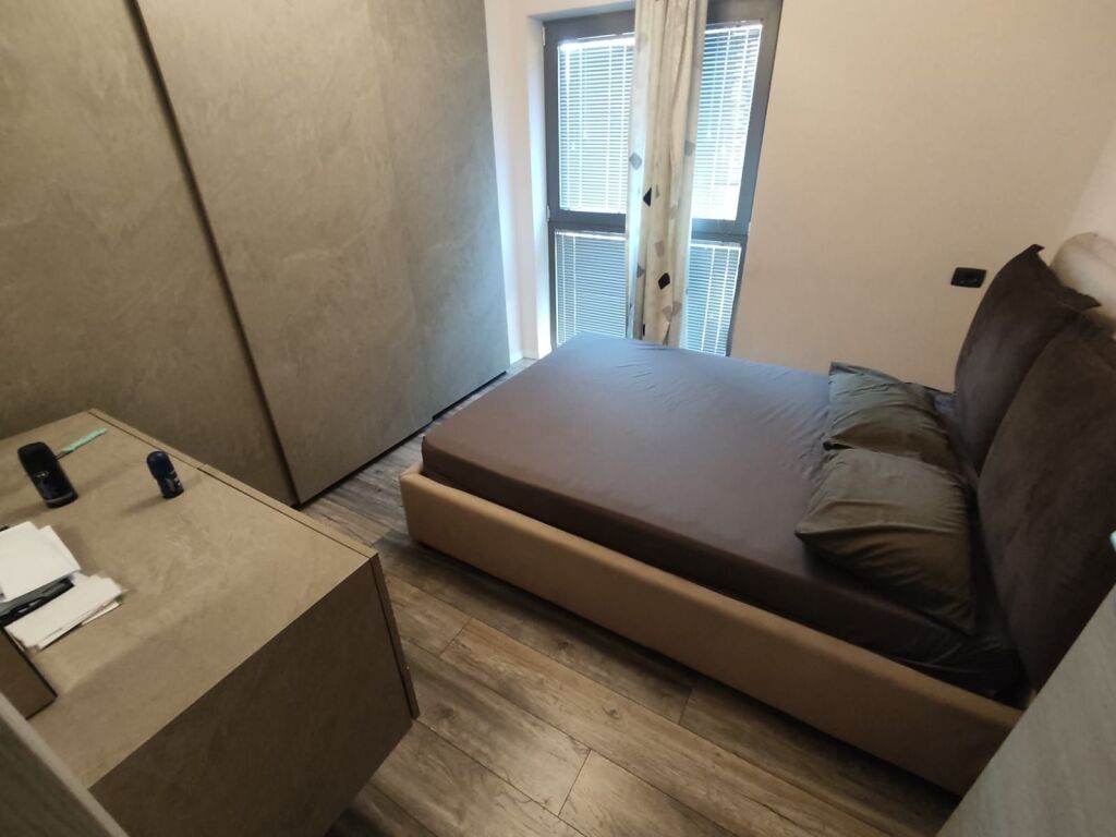 Apartamente 2+1 me qera ne zonen e Pazarit te Ri prane Rruges Tefta Tashko ne Tirane (ID 4221486 )