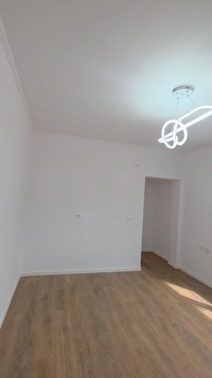 Apartament 1+1 per shitje Shkolla e Kuqe !