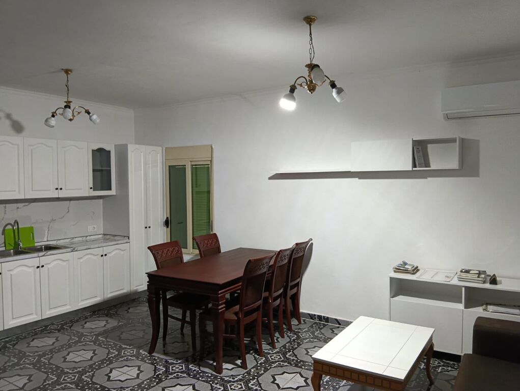 Casa privata in affitto a lungo termine Vlore