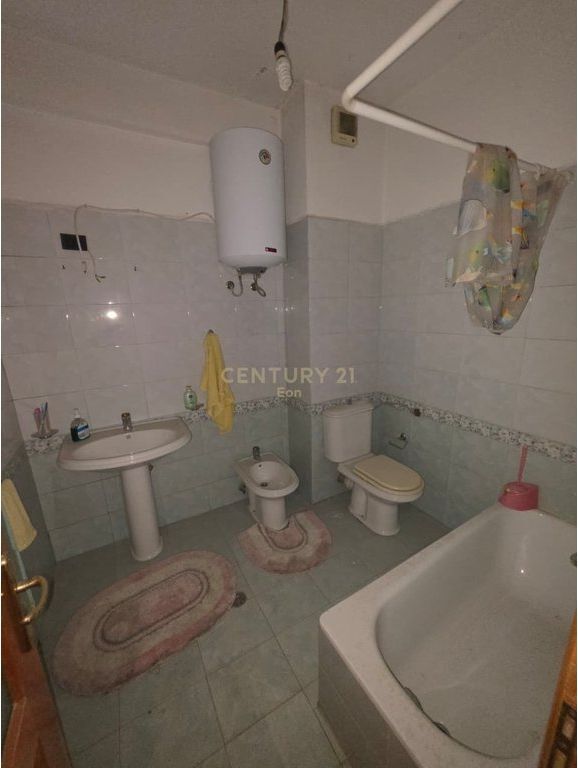 Apartment 3+2+1 Balcony + Garage for sale at the Beach, Durrës - 185,000€ |