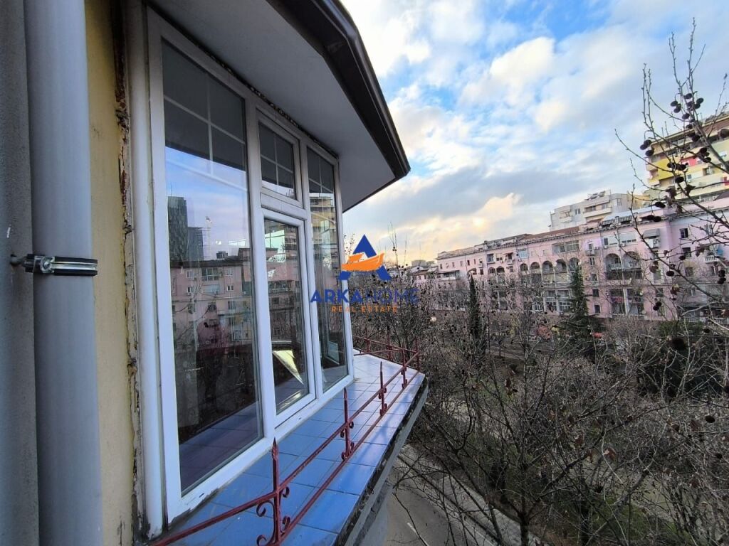 JEPET ME QERA APARTAMENT , DUPLEX "PALLATET AGIMI, HYRJE E BLLOKU " 1500 EURO