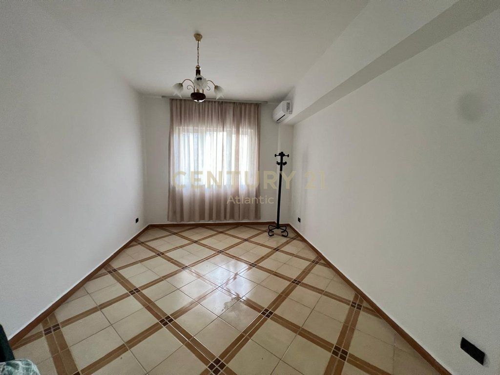 Apartment 2+1 For Rent at the Train Station, Durrës !!