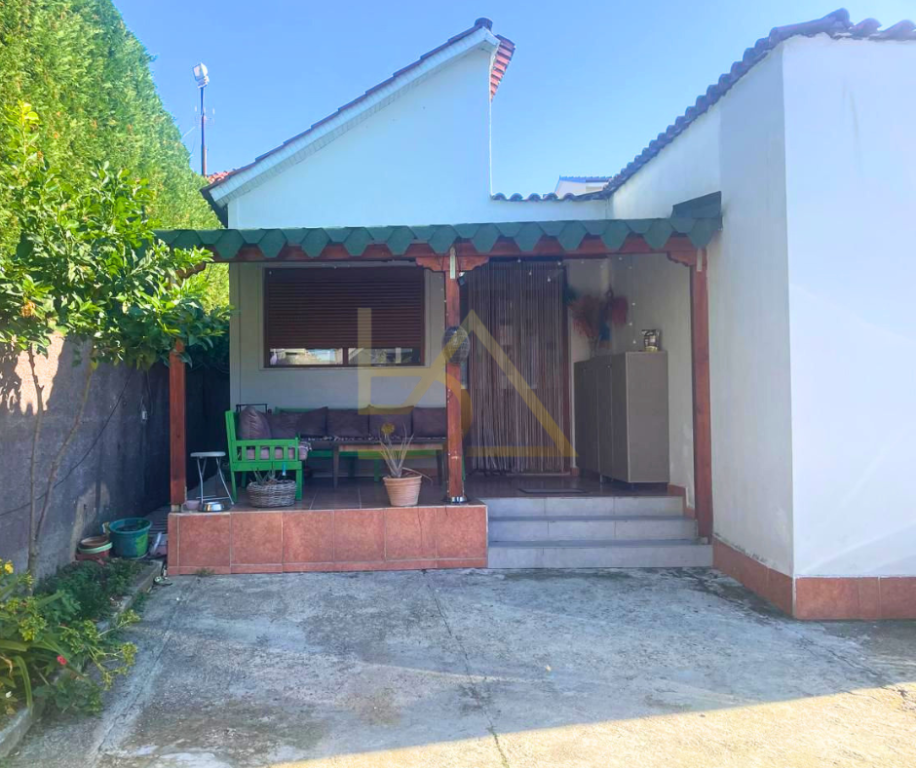 Vilë për Shitje – Sauk, Rruga Kryesore, Tiranë
