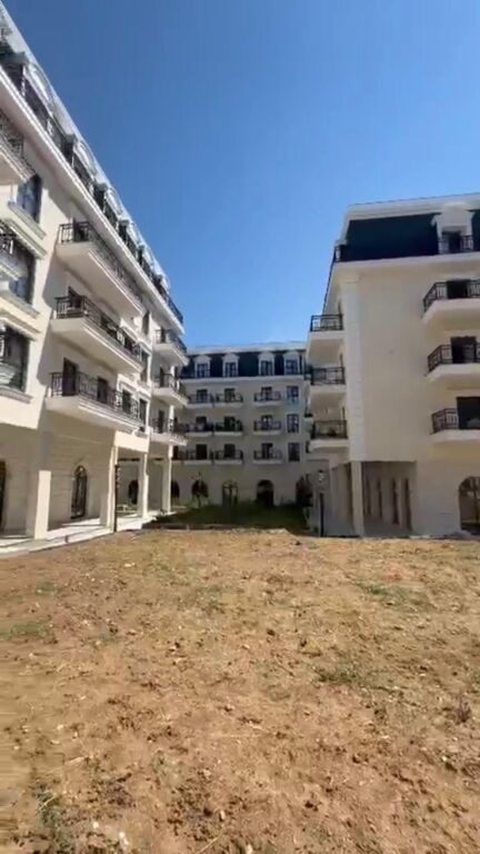 Shitet apartament 2+1