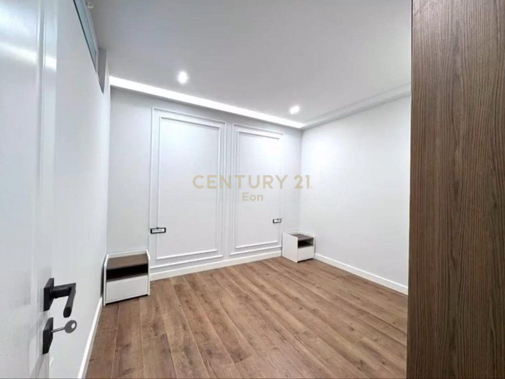 Apartament 3+1+2 Për Shitje në Ish-URT, Durrës !