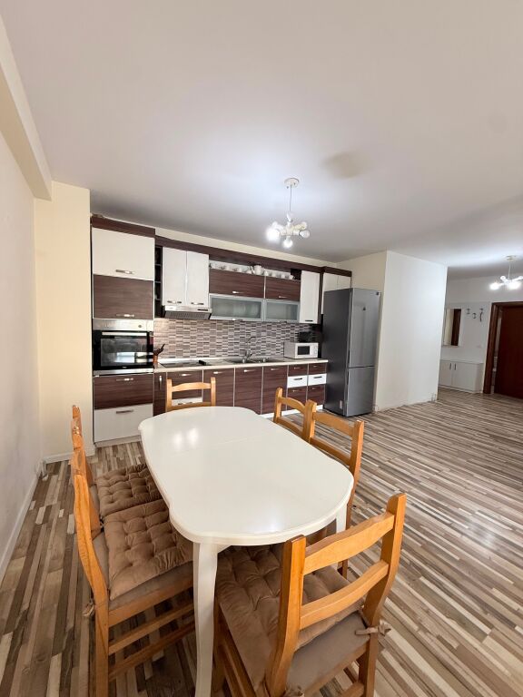 Apartament ne shitje 2+1 Komuna Parisit