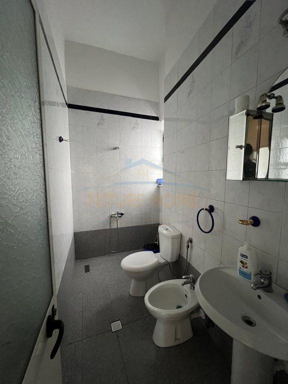 Qira, Ambient per Zyra, Gjykata, Durres