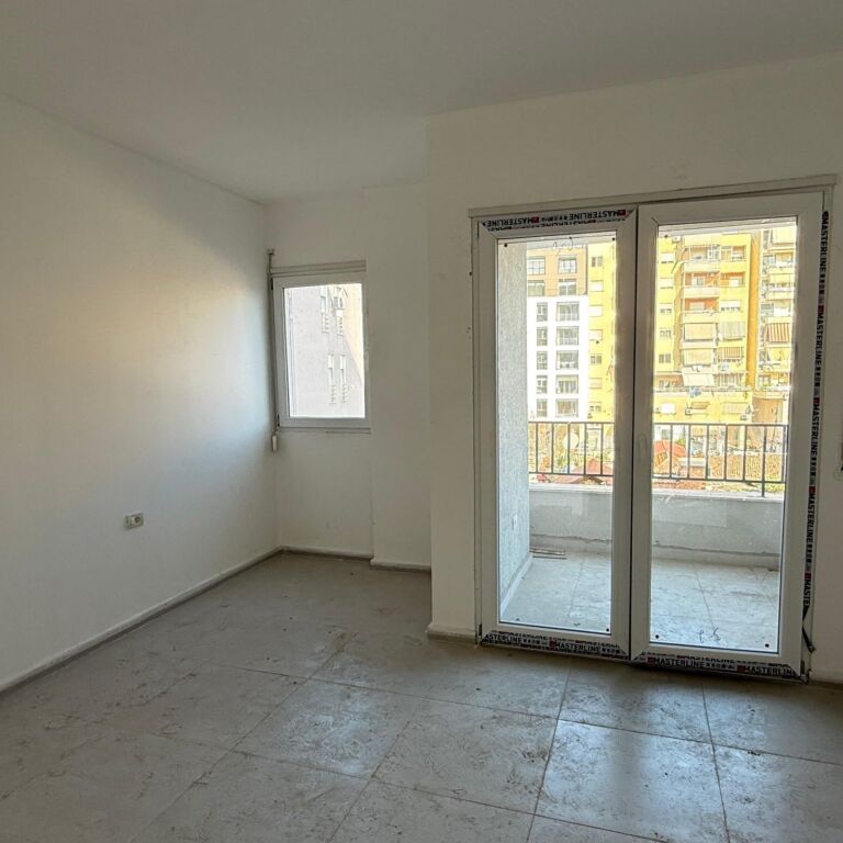 🏡 SHITET APARTAMENT 1+1 | PAZARI I RI
