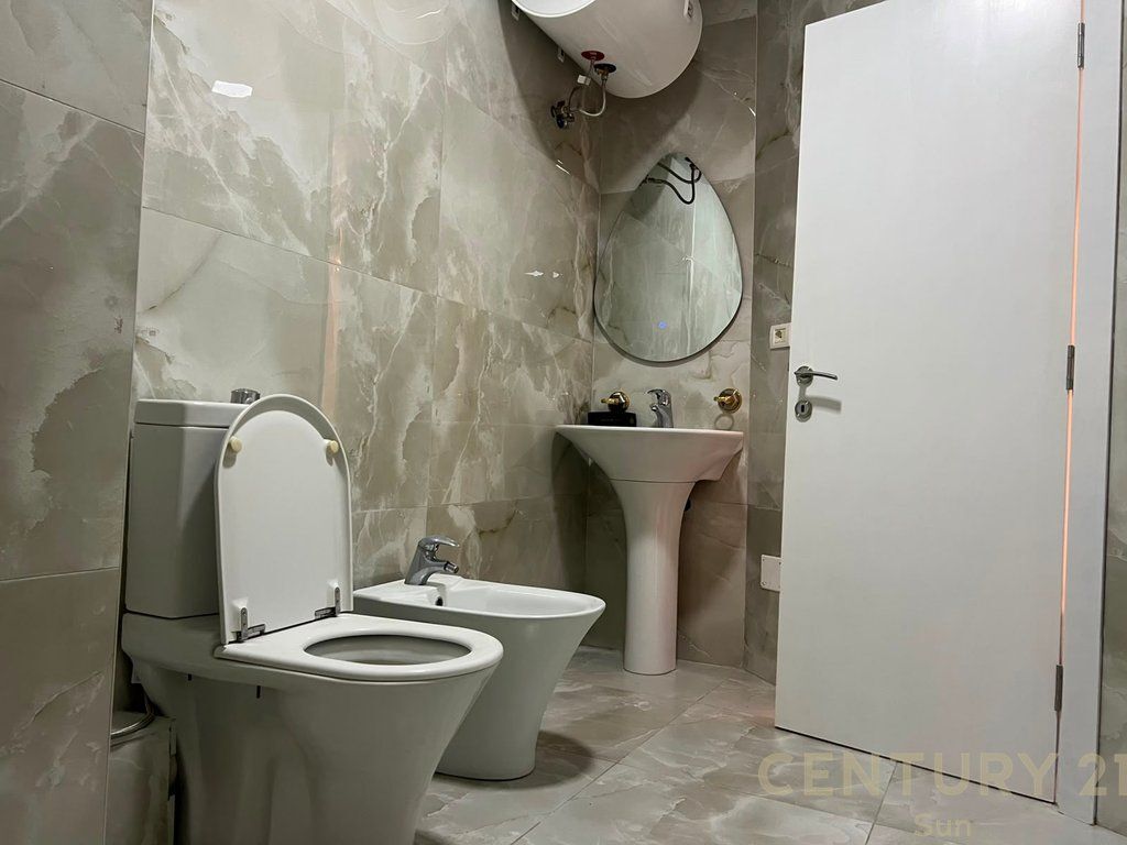 Appartamento 2+1 in Affitto ad Astir, Tirana 590 € /Mese 55,000 Lekë /Mese