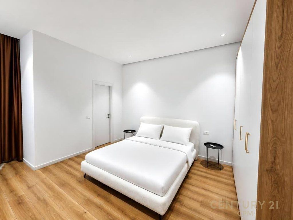 Apartment 2+1 For Rent Square 21, Tirana