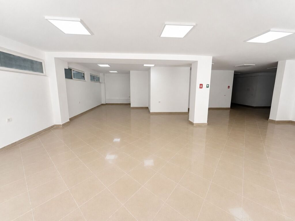 🏢 IN VENDITA OCCASIONE – UNITÀ COMMERCIALE – Mercato Elettrico