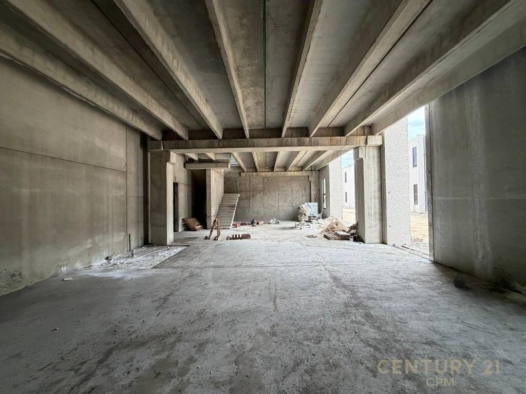 Kapanon per qira tek Tirana Industrial Park 2!